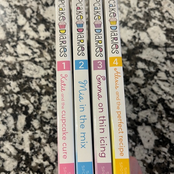 Cupcake Series book Set - Picture 2 of 2